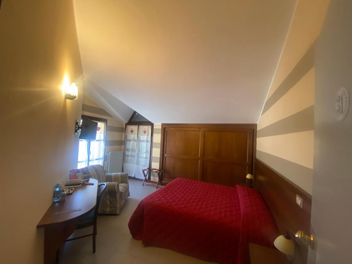 Hotel Ristorante Ligure 维纳迪奥 外观 照片