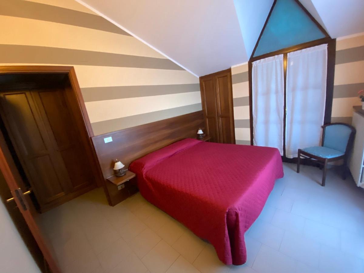 Hotel Ristorante Ligure 维纳迪奥 外观 照片